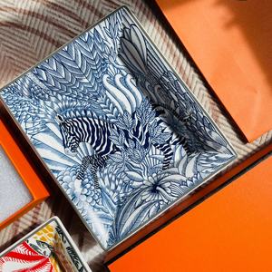 Plateau de rangement géométrique simple de luxe léger, cendrier en céramique pour la maison et le bureau - Product Image 1