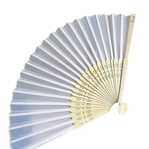 Éventails en papier pour mariée et demoiselles d'honneur, ensemble d'éventails pour cérémonie <span class=keywords><strong>de</strong></span> <span class=keywords><strong>mariage</strong></span>, cadeaux pour enterrement <span class=keywords><strong>de</strong></span> vie <span class=keywords><strong>de</strong></span> jeune fille, décorations pour enterrement <span class=keywords><strong>de</strong></span> vie <span class=keywords><strong>de</strong></span> jeune fille, cadeaux pour la bande <span class=keywords><strong>de</strong></span> la mariée - Product Image 6