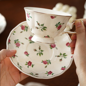 Taza de Cerámica Retro de Lujo con Borde Dorado Rosa, Taza de Café y Platillo Estilo Ins, Taza de Alta Estética para el Hogar, Té de la Tarde, Regalo Diario - Product Image 1