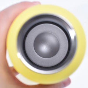 Bouteille d'eau de voyage en vrac en acier inoxydable 304 écologique personnalisée avec couvercle étanche isolé sous vide et réutilisable portable sans air - Product Image 5