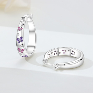 Pendientes de aro con forma de mariposa de cobre blanco, estilo europeo y americano original, pendientes versátiles para mujer - Product Image 2