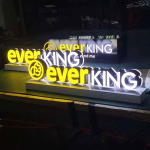 Insegna LED Personalizzata per Negozi, Segnaletica da Tavolo in Acrilico, Lettere Luminose per Banconi e Scrivanie - Product Image 5