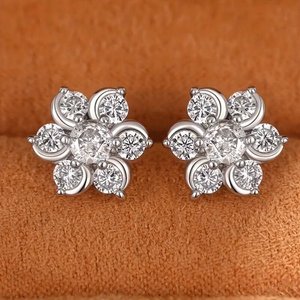 Eleganti Orecchini a Perno con Fiori per Donne, Orecchini con Pietre Scintillanti a Forma di Fiocco di Neve, Gioielli per Uso Quotidiano e Feste, Vendita all'Ingrosso - Product Image 2