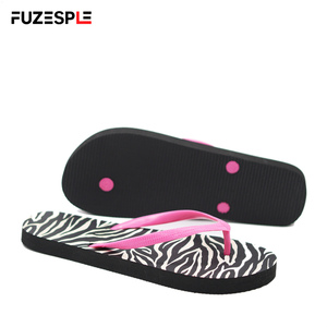 Sandalias Casuales de Playa Antideslizantes para Mujer, para Uso Diario, Chanclas con Rayas de Zebra y Correa Rosa, Estilo Thong - Product Image 2