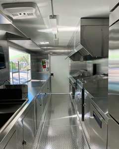 Remolque de comida para barbacoa Source Factory de 5m con camión de comida en el porche, contenedor de restaurante totalmente equipado, carnicería móvil, comida callejera KIO - Product Image 6