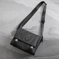 Nouveau Sac Messager Homme Tendance 2026 – Sac Bandoulière Fonctionnel à Double Boucle et Rabat pour Sport, Plein Air et Style Urbain