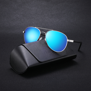 Gafas de Sol Clásicas de Madera Personalizadas y Ecológicas con Lentes Polarizados TAC de Espejo para Hombre y Mujer - Product Image 2