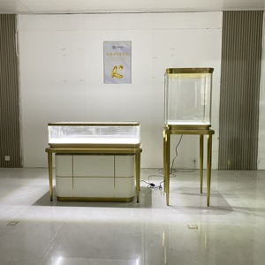 Vitrina de Exhibición de Joyería de Acero Inoxidable Dorado de Alta Gama, con Iluminación LED, Vidrio Templado, Mostrador Duradero y de Lujo para Compras - Product Image 4
