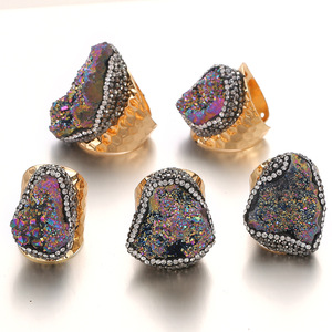 Natürlicher Kristallcluster-<span class=keywords><strong>Ring</strong></span> Originalstein-Kristall Handgefertigtes Ornament Diamant Bunte Natursteinringe für Frauen Männer - Product Image 5