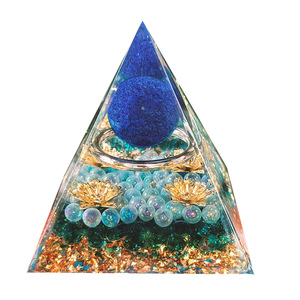 Pyramide en résine époxy avec galets de cristal, ornement de bureau, décoration d'aquarium, boule de cristal bleue 5cm 6cm, cadeau - Product Image 5