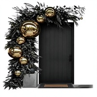 Guirlande de Noël artificielle en gros avec ornements de boules dorées surdimensionnées et feuillage vert foncé pour l'entrée de la maison ou la décoration murale de Noël