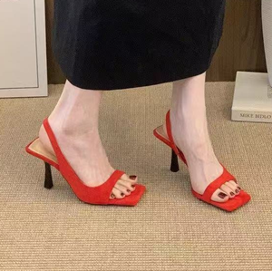 <span class=keywords><strong>Scarpe</strong></span> da Donna con Tacco Sottile e Punta Quadrata ZY-49, Nuovo Design Nero a Pois con Punta Aperta e Tacco Alto - Product Image 3