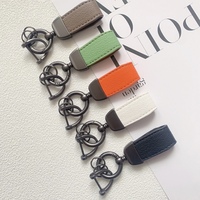 Nouveau style de porte-clés de voiture en cuir Porte-clés logo de haute qualité Vente en gros de porte-clés en cuir blanc