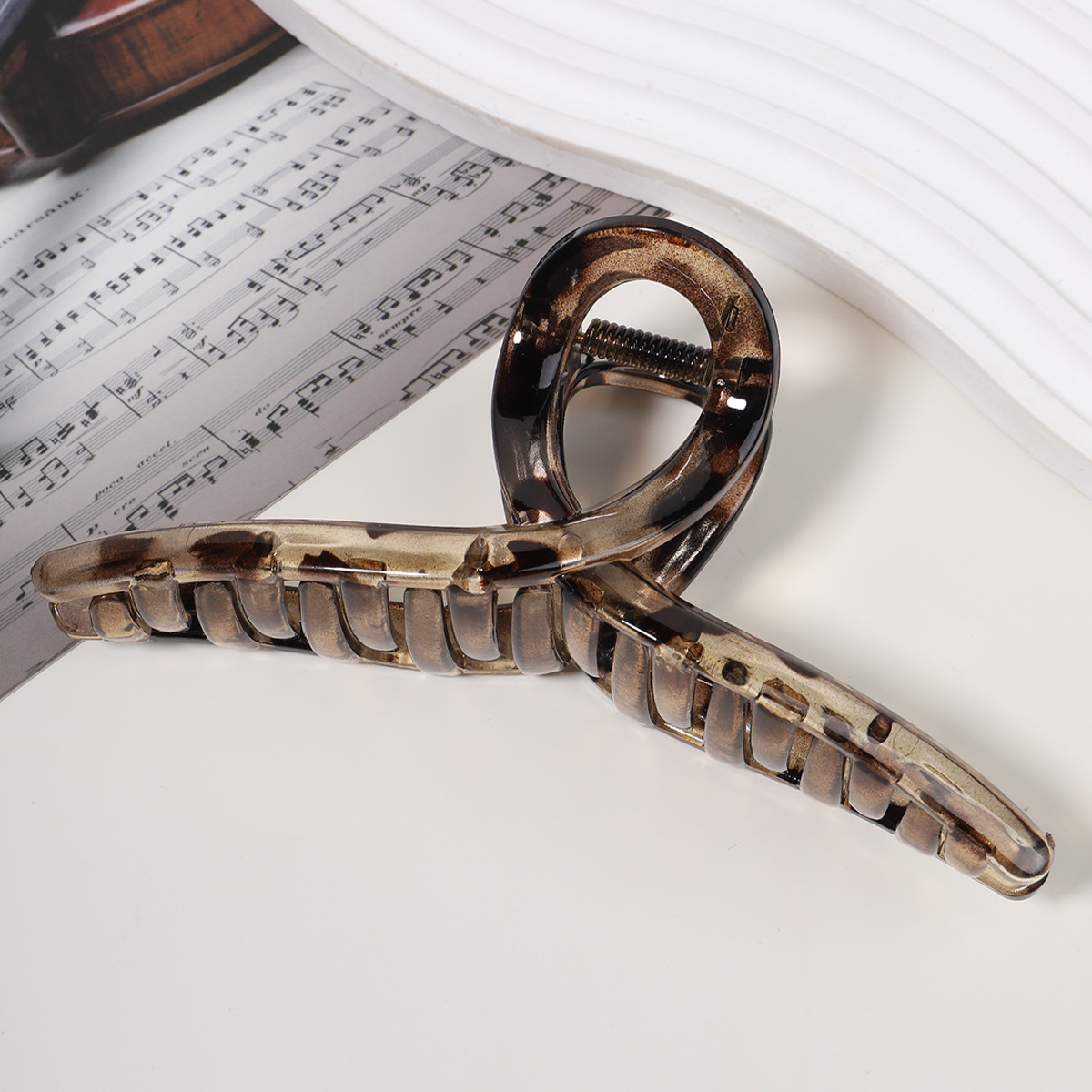 น้ำตาลอ่อน