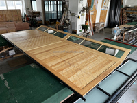Porte de garage moderne isolée et économe en énergie, en acier, aluminium, électrique, automatique, intelligente, sur mesure, de luxe, de la marque CBMmart Villa