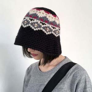 Gorro de Pescador Tejido a Mano con Diseño Retro Coreano Jacquard, Gorro de Ganchillo Grueso con Borde Enrollado - Product Image 6
