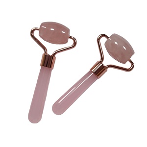 Cadeau gratuit : mini outils de massage du visage en quartz rose, rouleau de jade pour le visage 100% pierre naturelle - Product Image 1