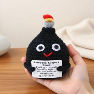 LLavero de muñeca de ganchillo de ajo negro, juego de tejer para principiantes, artesanía DIY hecha a mano para regalo, regalo para amantes del ganchillo - Product Image 5