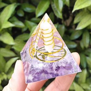 Pyramide de cristal Kogiya en améthyste, pilier blanc en résine époxy, décoration artisanale pour la maison, ornement de bureau - Product Image 2
