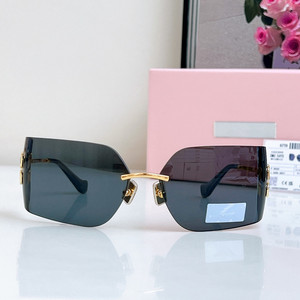 <span class=keywords><strong>Occhiali</strong></span> <span class=keywords><strong>da</strong></span> <span class=keywords><strong>Sole</strong></span> Polarizzati UV400 di Lusso con Montatura Completa Leggera per <span class=keywords><strong>Donna</strong></span>, Ideali per Guida, Ciclismo, Corsa e Sport all'Aperto - Product Image 3