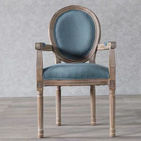 Chaises de salle à manger en bois de haute qualité avec un design animal moderne - Confortables et durables pour la maison et les restaurants