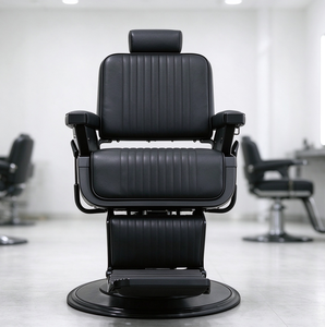 Nuova Poltrona da Barbiere Completamente Nera, Idraulica e Reclinabile, Arredamento per Salone, per Taglio Capelli e Rasatura - Product Image 6
