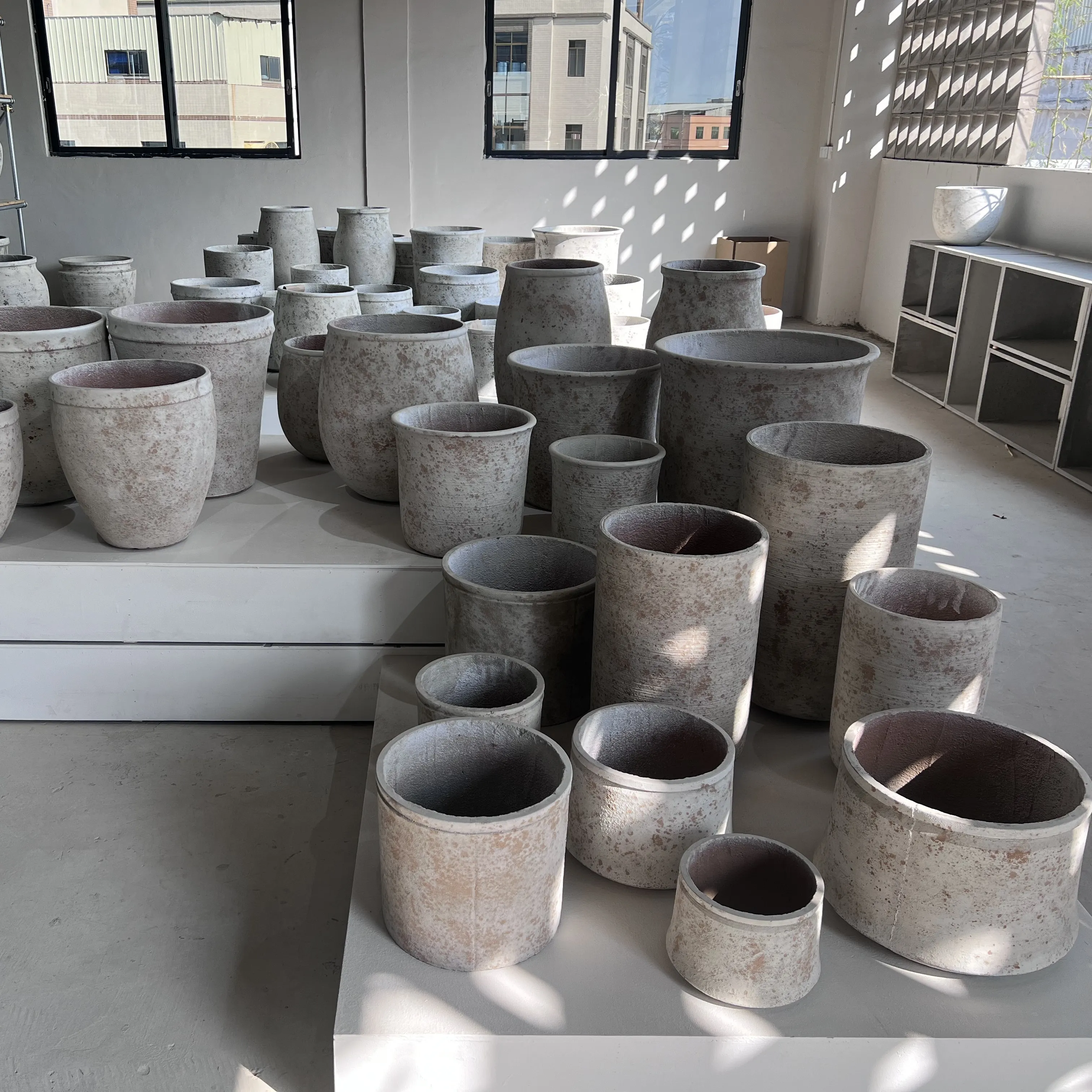 Concrete Flower Planter Pots ShenZhen Indoor Curves Lightweight Waterproof Planter