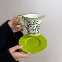 Ensemble de tasses à café et soucoupes en céramique vintage à motifs floraux en relief, exquis et élégant, pour le thé de l'après-midi