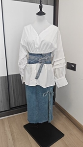 Completo Due Pezzi da <span class=keywords><strong>Donna</strong></span> Taglie Forti con Camicia di Design di Nicchia e Gonna di Jeans a Vita Stretta - Product Image 6