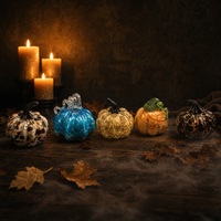 Ornamen Kaca Seni Labu Kaca Buatan Tangan dengan Batang Melengkung Dekorasi Halloween Musim Gugur untuk Pajangan Meja dan Rak Rumah