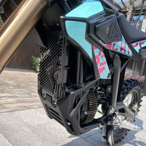 Moto tout-terrain Surron 8kW ultra-légère, 40 mph, maniabilité agile, moto tout-terrain pour une conduite technique - Product Image 4