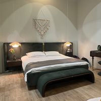 Muebles italianos Modernos Personalizados King Size Juegos de dormitorio de madera de cuero Cama de lujo para muebles de hoteles