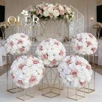 Décorations de mariage modernes en soie artificielle de haute qualité, fleurs artificielles réalistes, boules de fleurs, centres de table sur pied, vente en gros Dream Wholesale OLER