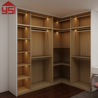 Armoire ouverte contemporaine sur mesure en MDF avec espace de dressing, rangement gain de place pour la maison