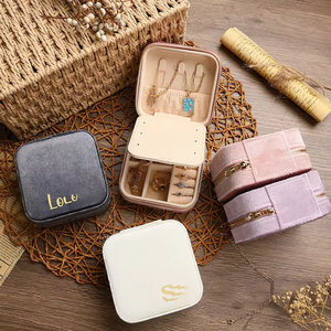 กล่องเก็บเครื่องประดับทรงสี่เหลี่ยมพิมพ์โลโก้ EQ แบบกำหนดเอง พร้อมซิปปิด กล่องพกพาสำหรับใส่แหวน ดีไซน์เรียบง่ายทันสมัย - Product Image 2