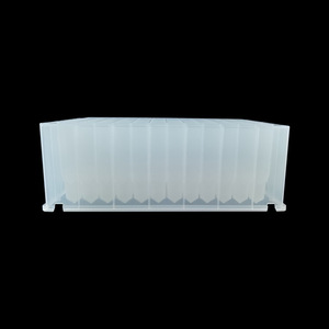 จานไมโครเพลท Yongyue Medical Deep Well ขนาด 2.2 มล. 96 หลุมสี่เหลี่ยม ฐานทรงกรวย ฆ่าเชื้อได้ สำหรับห้องปฏิบัติการ - Product Image 3