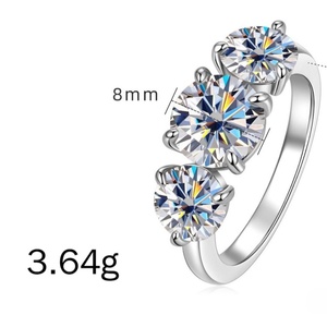 ขายตรงจากโรงงาน แหวนแต่งงานเพชรโมอิสซาไนต์ทรงกลม 4 กะรัต VVS เกรด GRA ชุบทอง 14k สำหรับผู้หญิง แบบสามเม็ด - Product Image 6