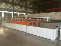 Machine automatique de fabrication de protège-angles en carton pour coins et bords en forme de V