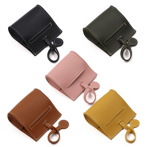Dispensador Portátil de Sacos para Dejetos de Cães - Suporte de Couro Impermeável Reutilizável para Sacos de Cocô de Animais de Estimação e Gatos para Passeios e Uso Externo - Product Image 1