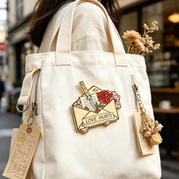 Nouvelles Épingles en Métal à Thème Dessin Animé, Vente en Gros, Épingles de Revers Motif Enveloppe Amour Rose, Décoration de Sac, Cadeau Souvenir, Épingles en Émail Dur Personnalisables avec LOGO