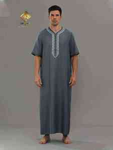 Robe de prière musulmane pour hommes du Moyen-Orient, mode arabe, nous l'avons confectionnée en tissu doux de qualité supérieure. - Product Image 1