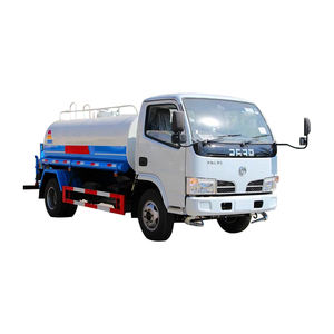 Camión Cisterna Dongfeng de 6 Ruedas 4X2 Diésel 3000L Euro 3 con Sistema de Rociado de Agua - Product Image 1