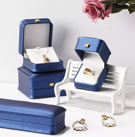 Coffret Cadeau de Luxe Personnalisé Fait Main en Carton Rigide Aseptique pour Bijoux, avec Lamination Mate, Gaufrage 2mm et Estampage à Chaud Élégant