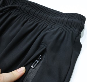 Shorts de sport ROKA pour hommes, style coréen, en satin, taille élastique, fonctionnels, rafraîchissants, extensibles, respirants, séchage rapide, pour la course à pied et la remise en forme - Product Image 6