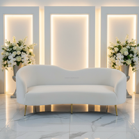 Canapé 3 places SIMPSON en velours blanc élégant pour mariés, décoration d'événements et de fêtes à domicile en acier inoxydable