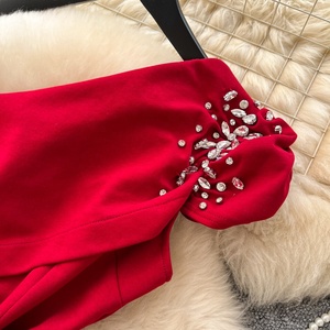 Robe de soirée en polyester pour femme, style socialite, épaules dénudées, idéale pour les banquets et anniversaires, vente en gros - Product Image 3