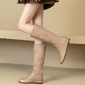 Nouvelles sandales rétro printemps-été en cuir véritable brodé, respirantes, antidérapantes, à talon bas, découpées au-dessus du genou - Product Image 2