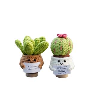 Pour <span class=keywords><strong>Amazon</strong></span> transfrontalier tricoté à la main <span class=keywords><strong>pomme</strong></span> <span class=keywords><strong>de</strong></span> <span class=keywords><strong>terre</strong></span> concombre cornichon poupée mignon énergie positive émotion cadeau créatif pour noël - Product Image 5