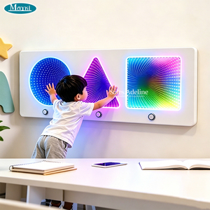 Pannello Sensoriale a LED con Specchio Infinito per Esigenze Speciali, Lavagna Attività per Scuole e Stanze Terapeutiche SEN - Product Image 1