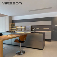 Ensemble d'armoires de cuisine modernes modulaires en acier inoxydable personnalisées pour appartement et centre commercial avec comptoir en marbre, robinet et évier